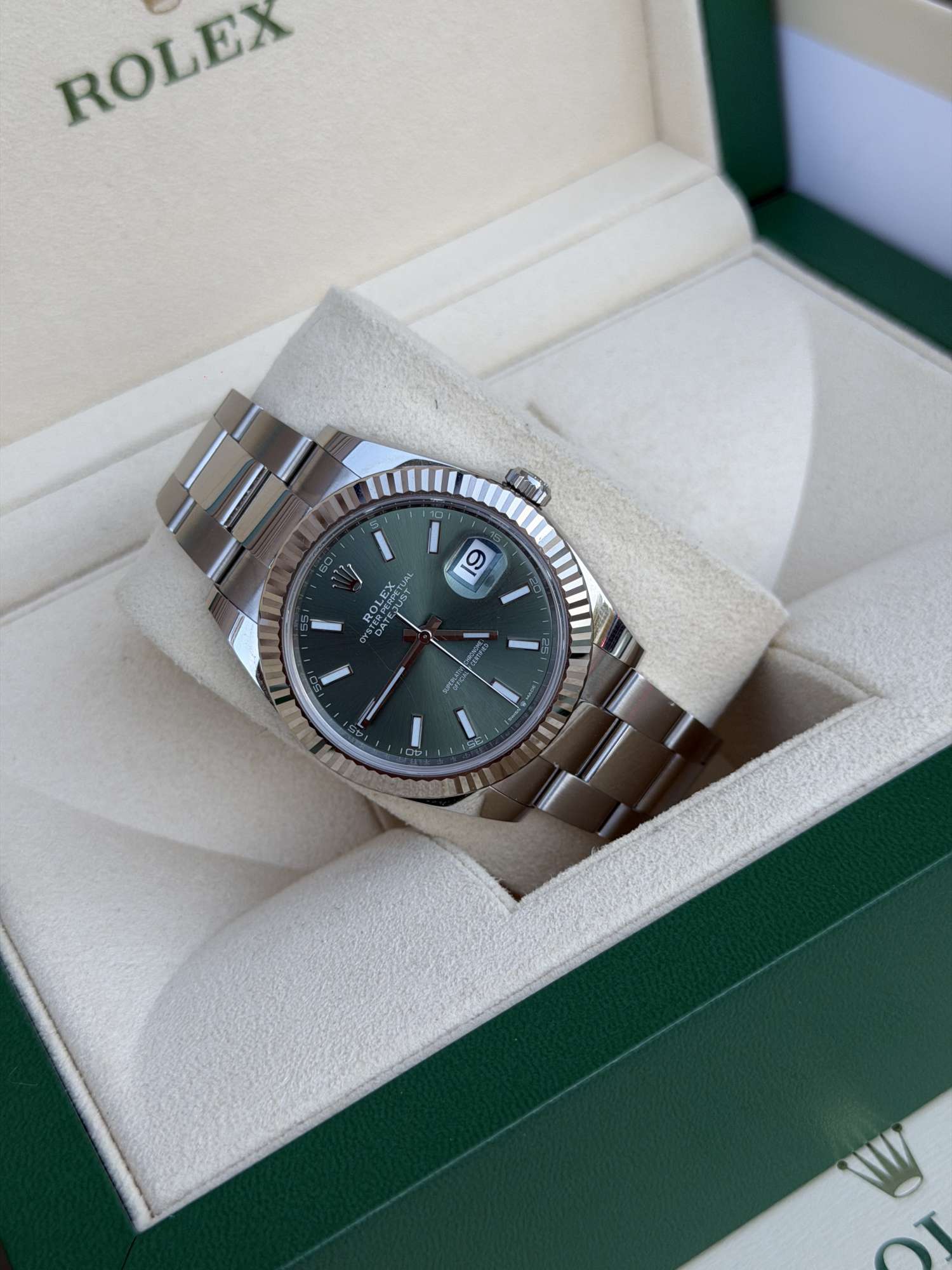 Hodinky Rolex DateJust 41 Gren ciferník Kompletná sada Zaruka 2027 Ref.126334