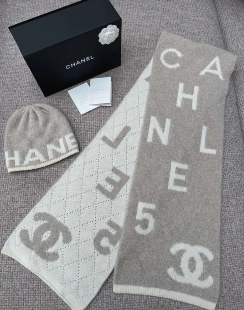 Chanel set