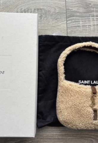 https://vipluxury.sk/YSL kabelka