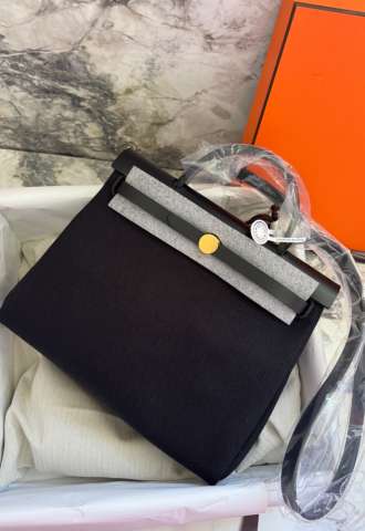 https://vipluxury.sk/Hermes Herbag 31