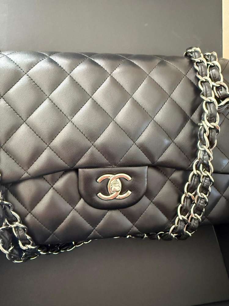 Chanel Jumbo kabelka