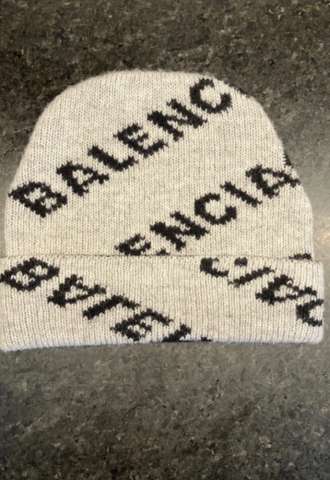 https://vipluxury.sk/Balenciaga čiapka