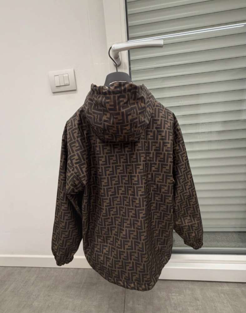 Fendi obojstranná Bunda