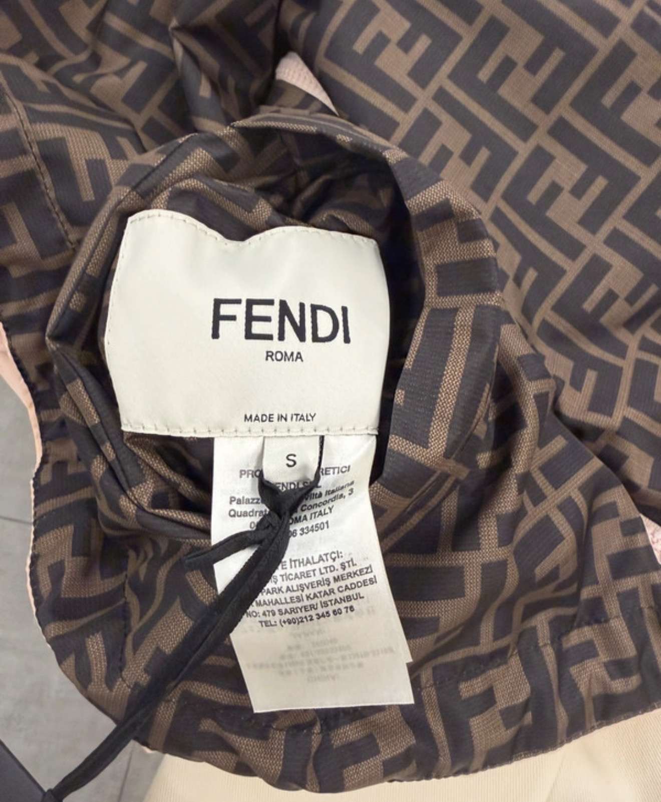 Fendi obojstranná Bunda