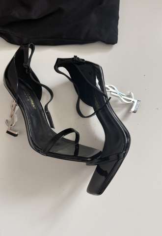 https://vipluxury.sk/Ysl opyum sandále 38