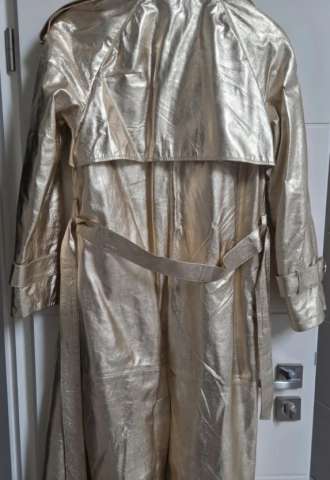 https://vipluxury.sk/zlaty kozeny trenchcoat FLO CLO velkost S