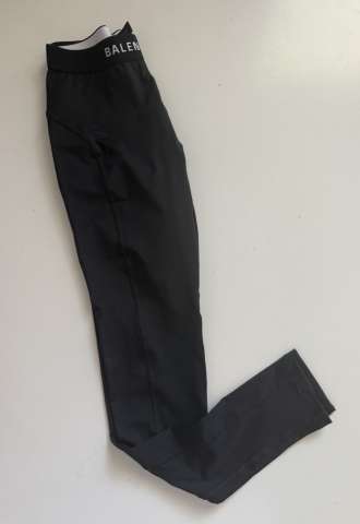 https://vipluxury.sk/Balenciaga legíny xs
