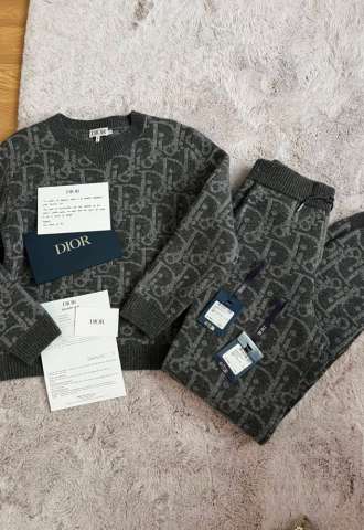 https://vipluxury.sk/Christian Dior set