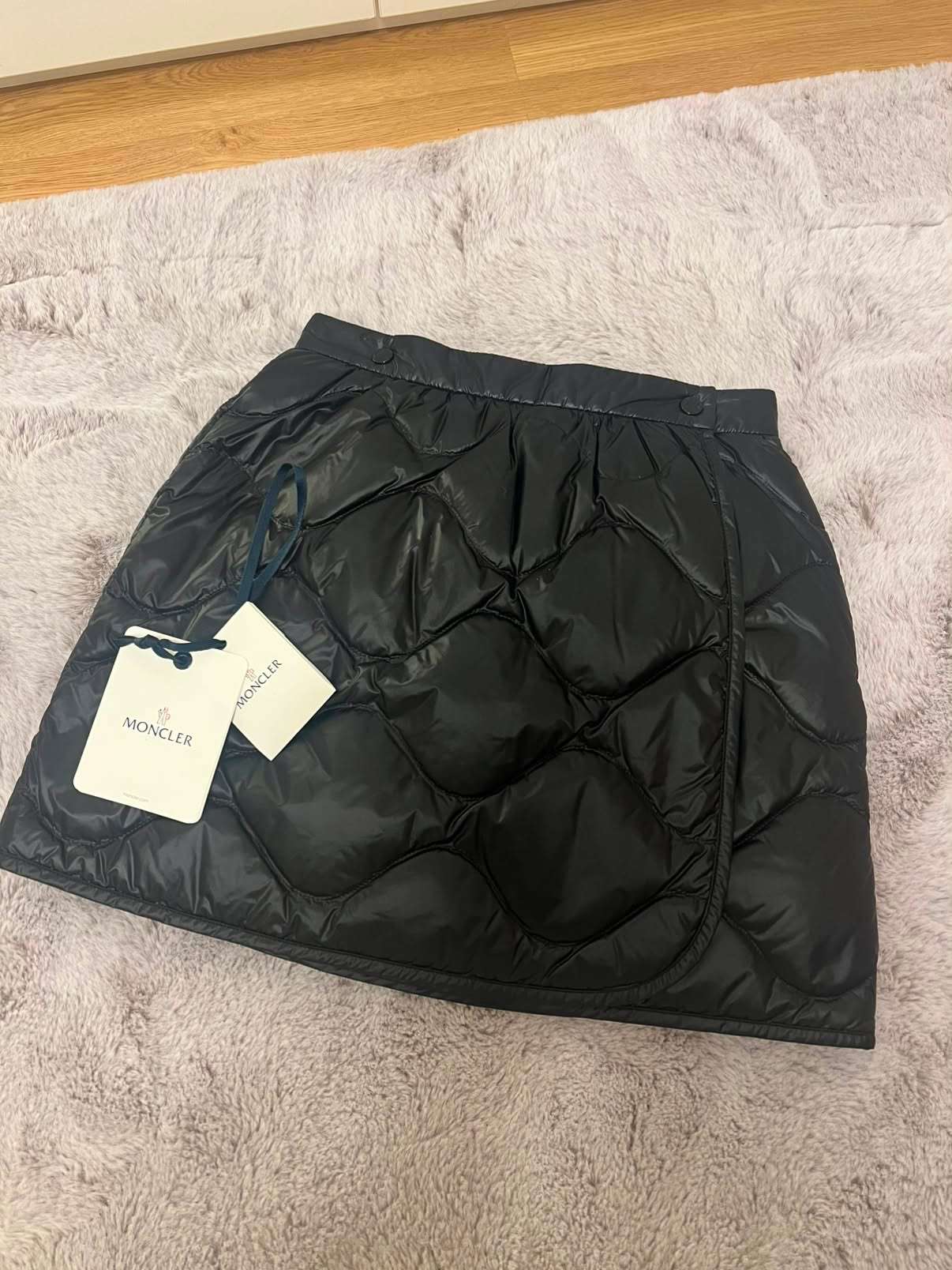 Moncler sukna