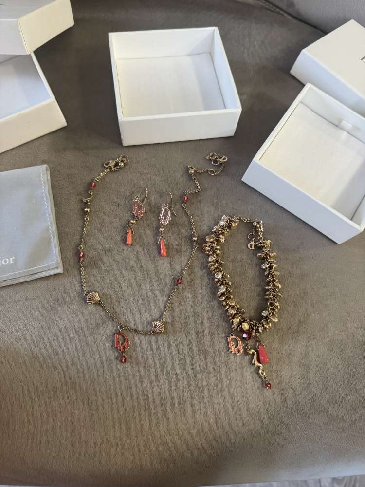 Christian Dior sada koral