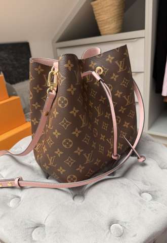 https://vipluxury.sk/Nádherná Louis Vuitton