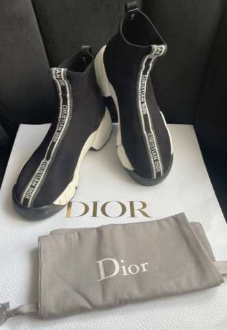 https://vipluxury.sk/Dior tenisky