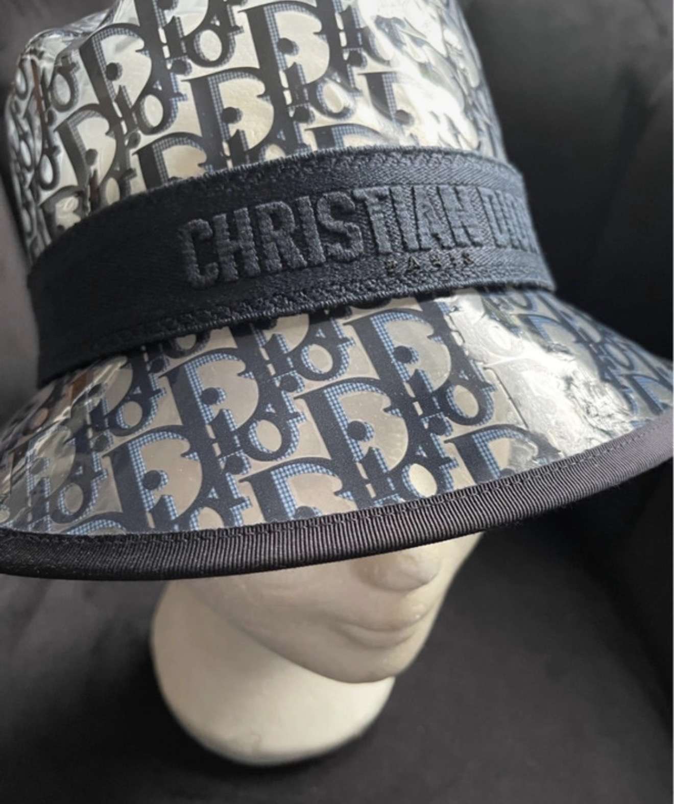 Dior klobúk