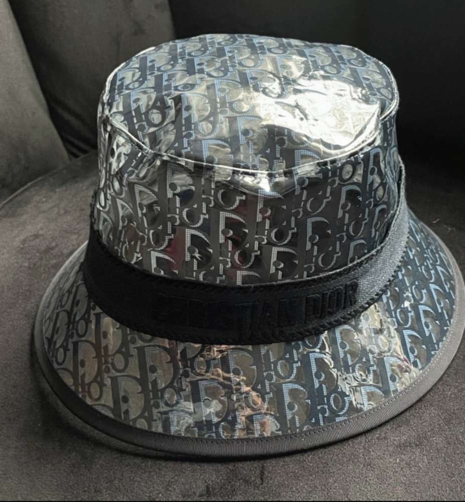 Dior klobúk
