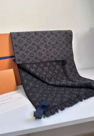 https://vipluxury.sk/Louis vuitton pánsky šál