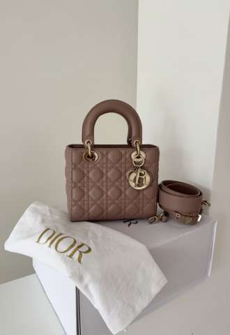 https://vipluxury.sk/Lady Dior Small ABCDior Bag