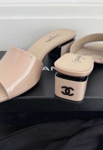 https://vipluxury.sk/Chanel sandalky