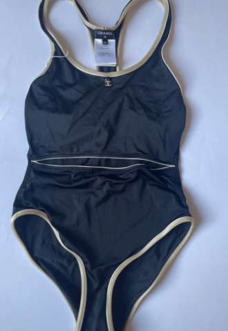 https://vipluxury.sk/Chanel plavky/body