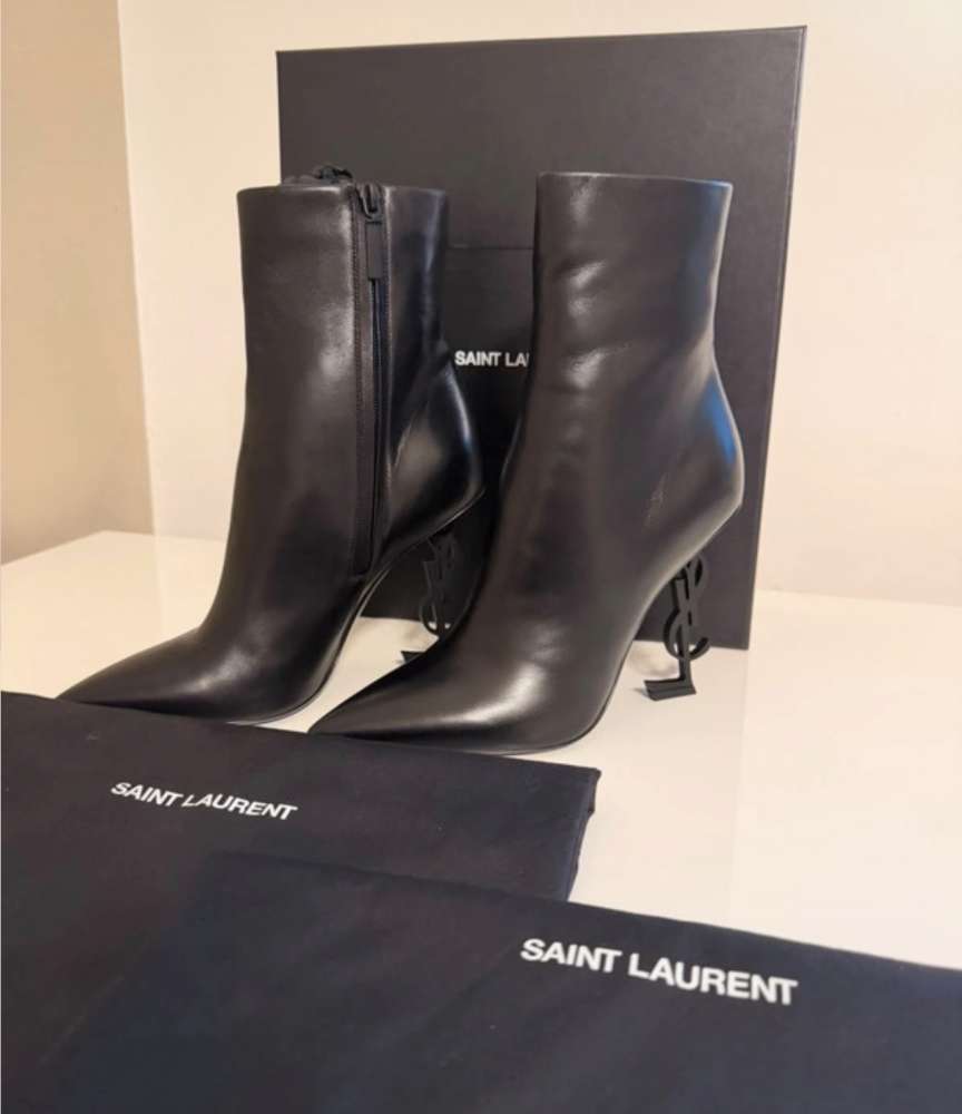YSL kotnicky
