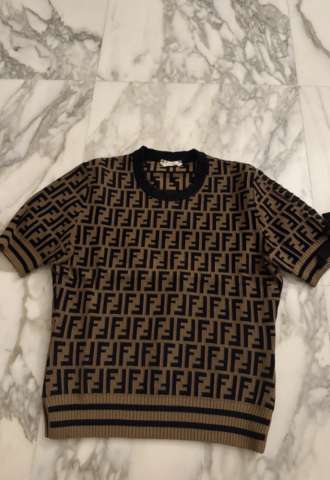 https://vipluxury.sk/Fendi svetrik