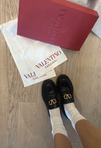 https://vipluxury.sk/VALENTINO mokasiny