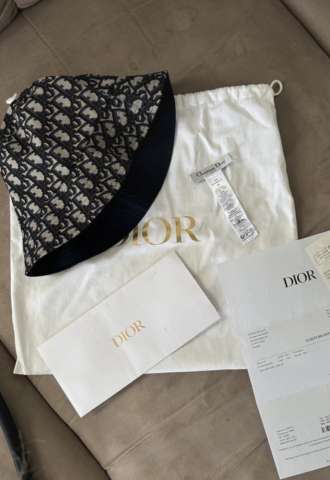 https://vipluxury.sk/Dior klobúk