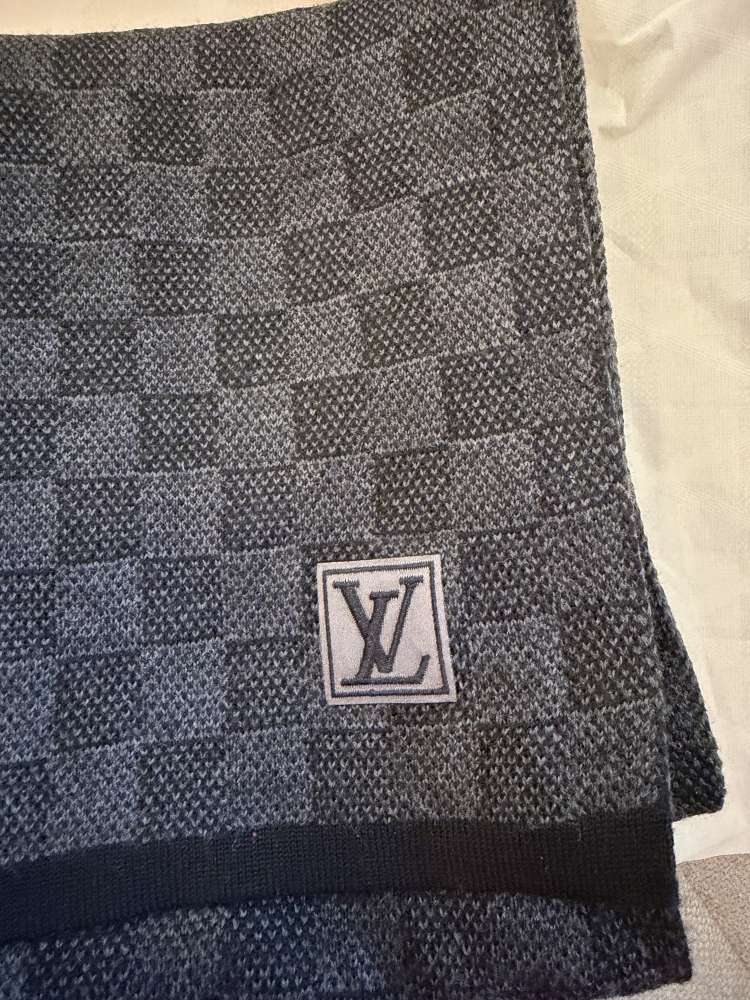 Sal Louis Vuitton