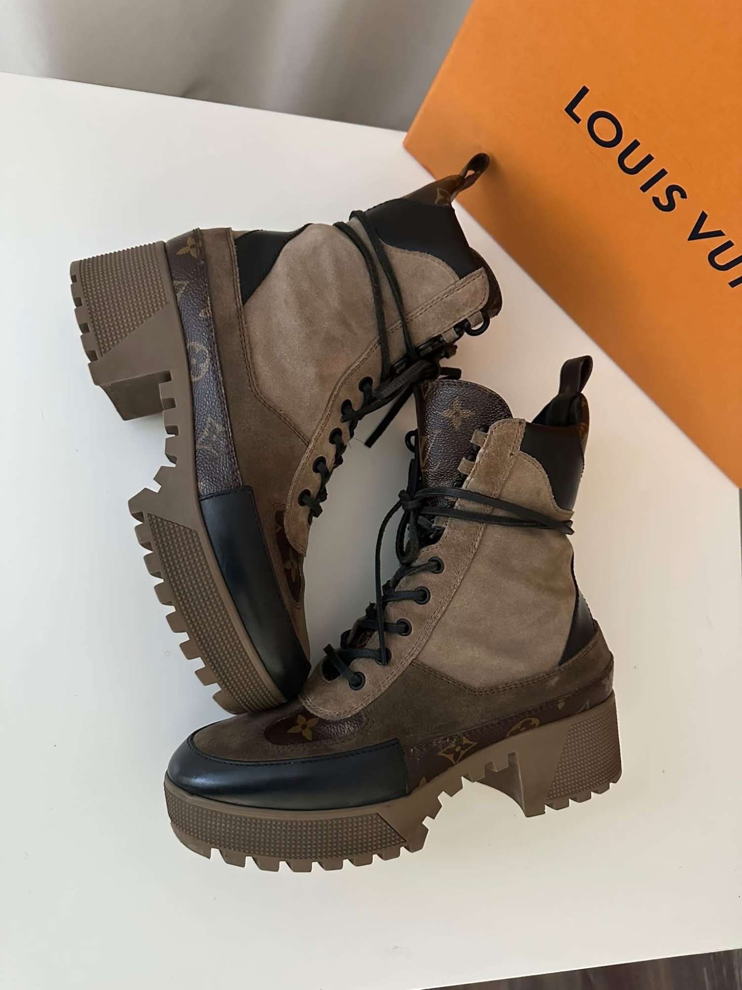 Louis Vuitton Laureate Platform Desert Boot