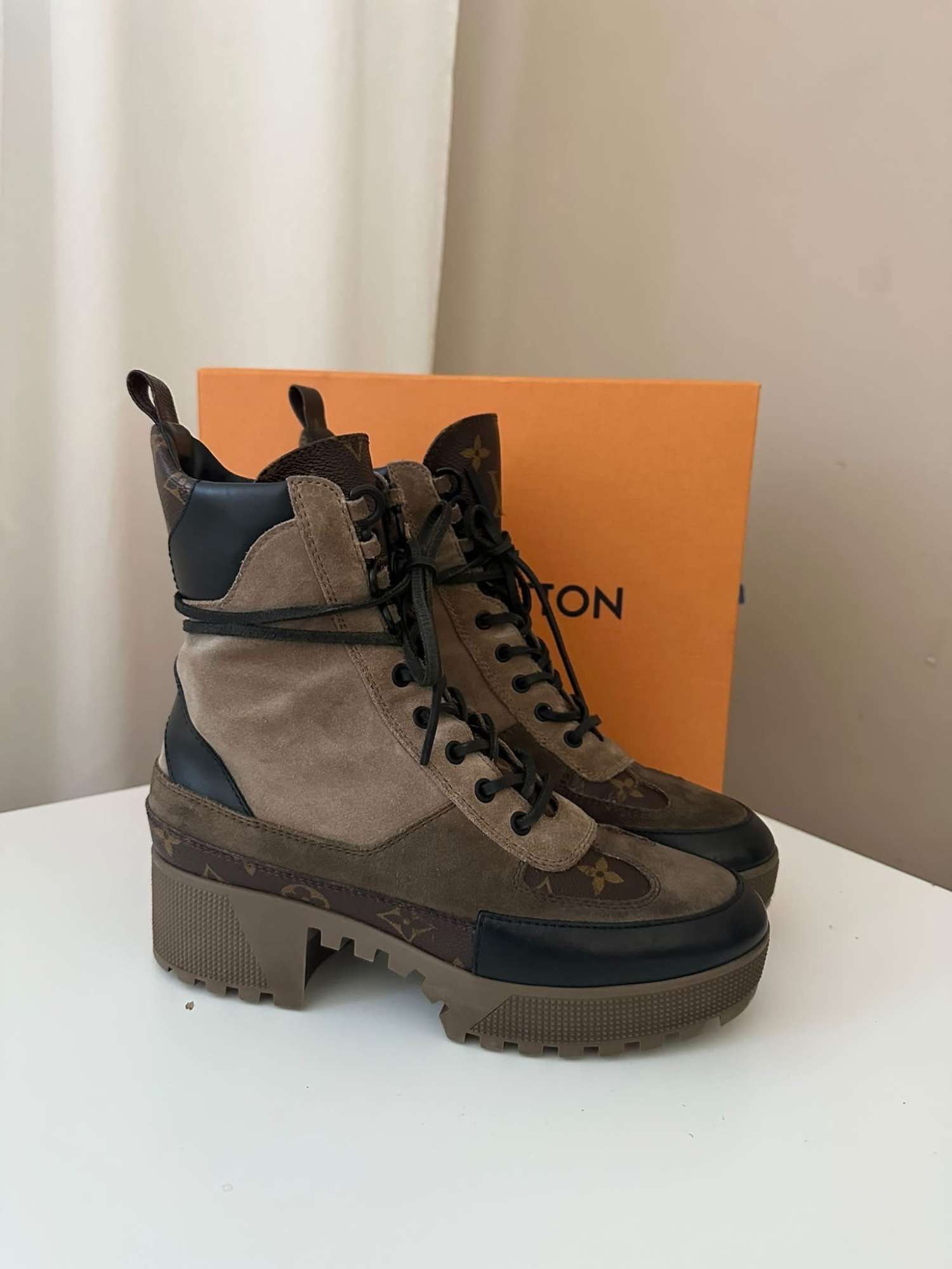 Louis Vuitton Laureate Platform Desert Boot