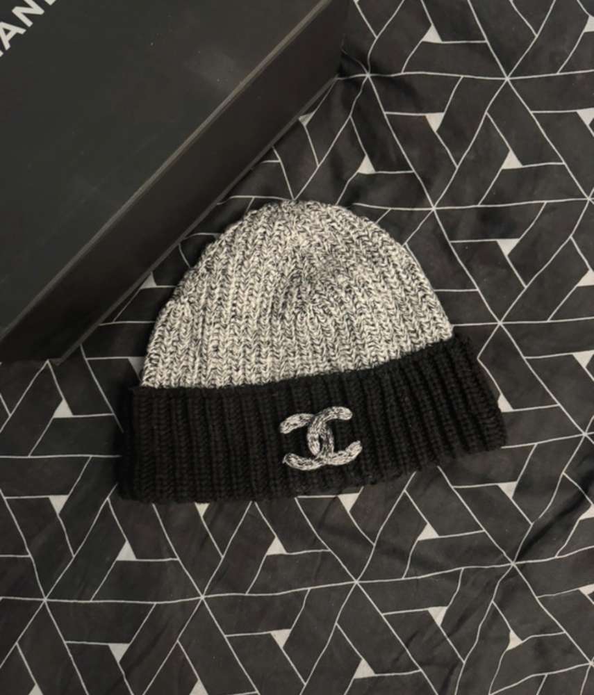 Chanel čiapka