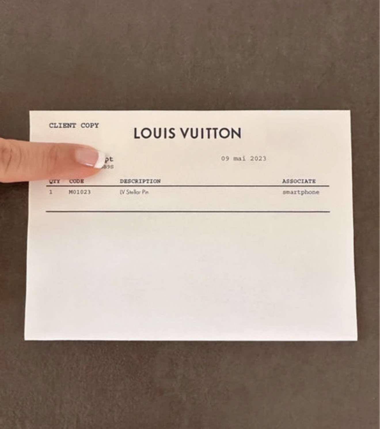 Louis Vuitton brošňa