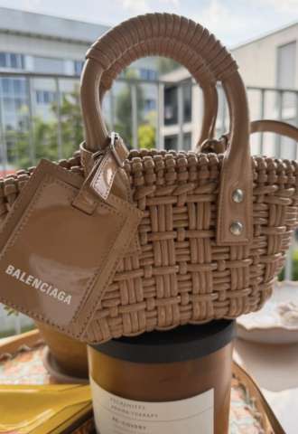 https://vipluxury.sk/Balenciaga taška
