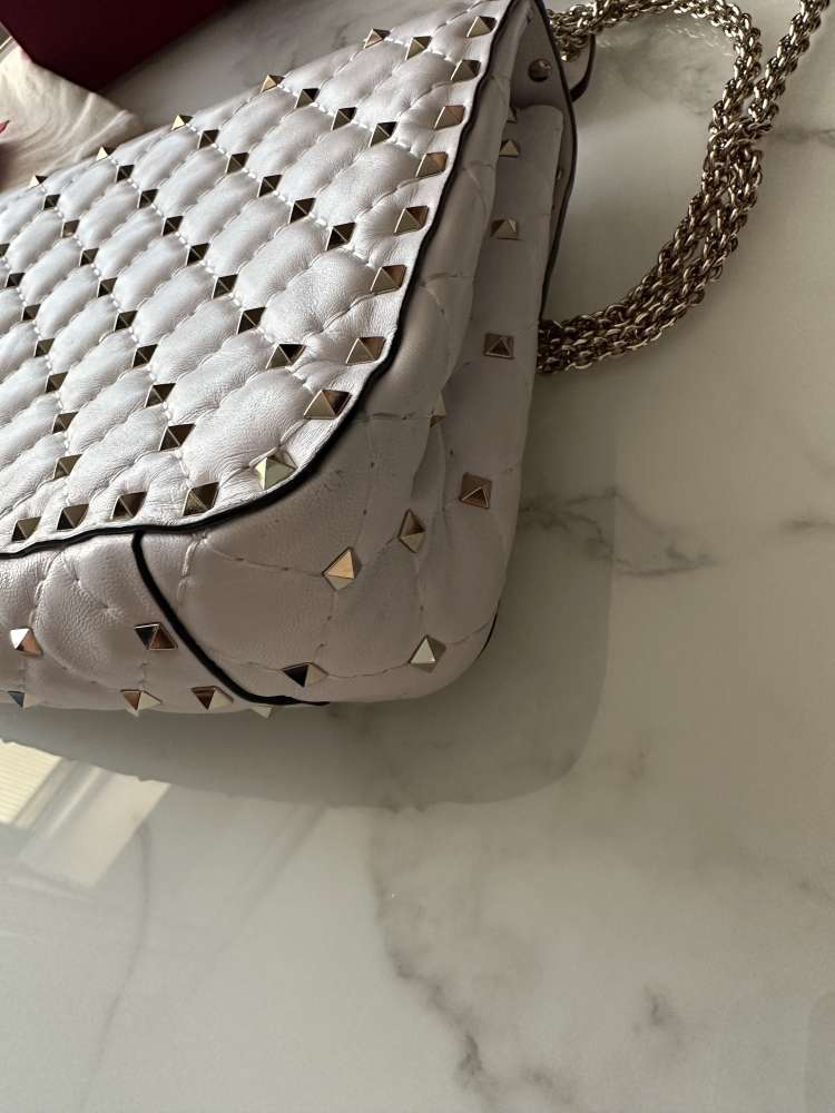 Valentino kabelka