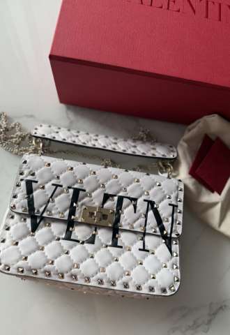https://vipluxury.sk/Valentino kabelka