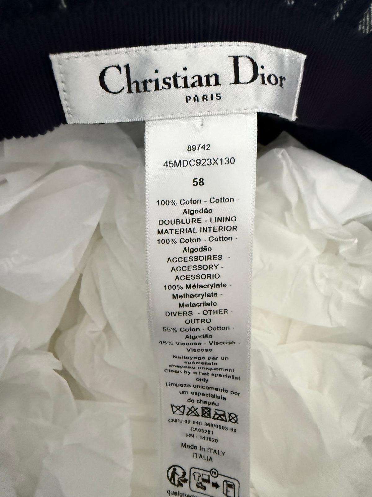 Dior klobuk