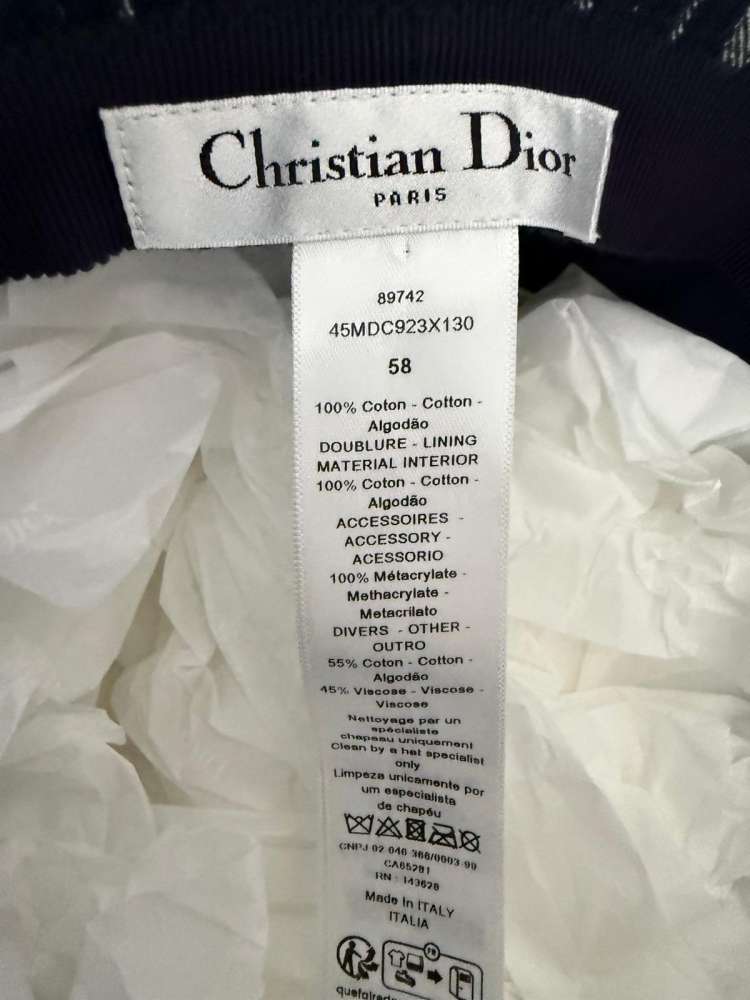 Dior klobuk