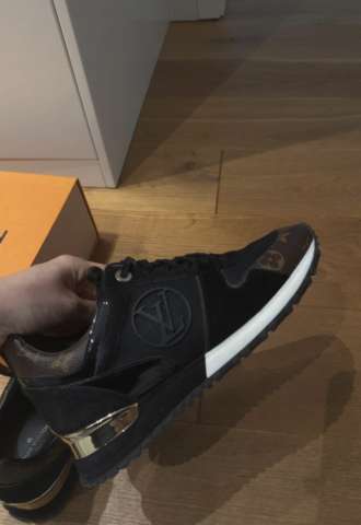 https://vipluxury.sk/Louis Vuitton run away tenisky