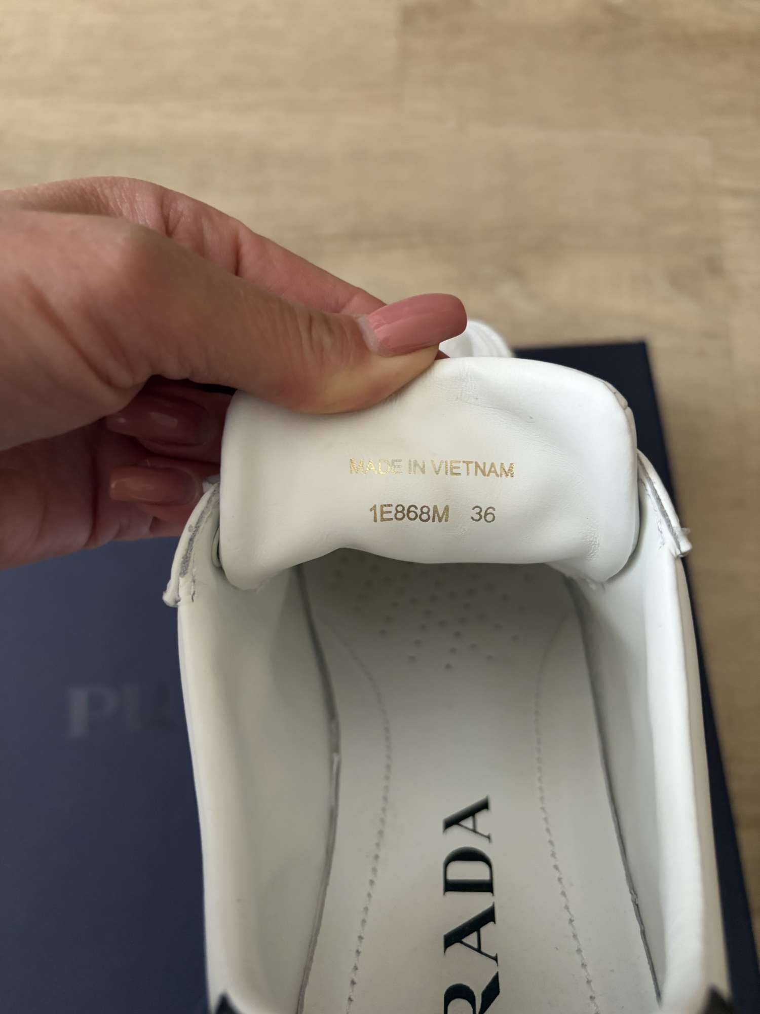 Prada tenisky