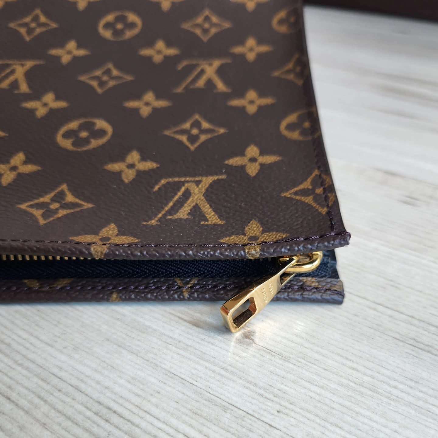 Louis Vuitton Toilette 26