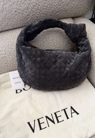 https://vipluxury.sk/Bottega Veneta Jodie