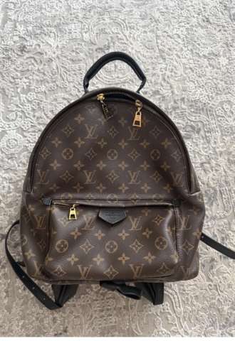 https://vipluxury.sk/LV Palm Springs MM