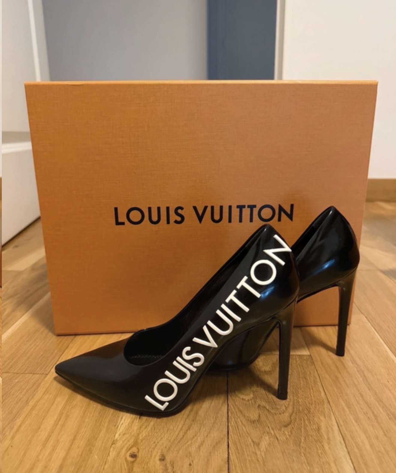 Louis Vuitton lodičky