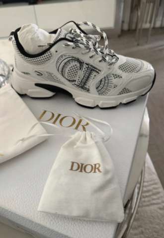 https://vipluxury.sk/Dior tenisky