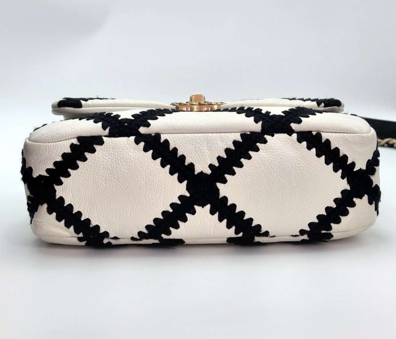 Chanel 19 médium