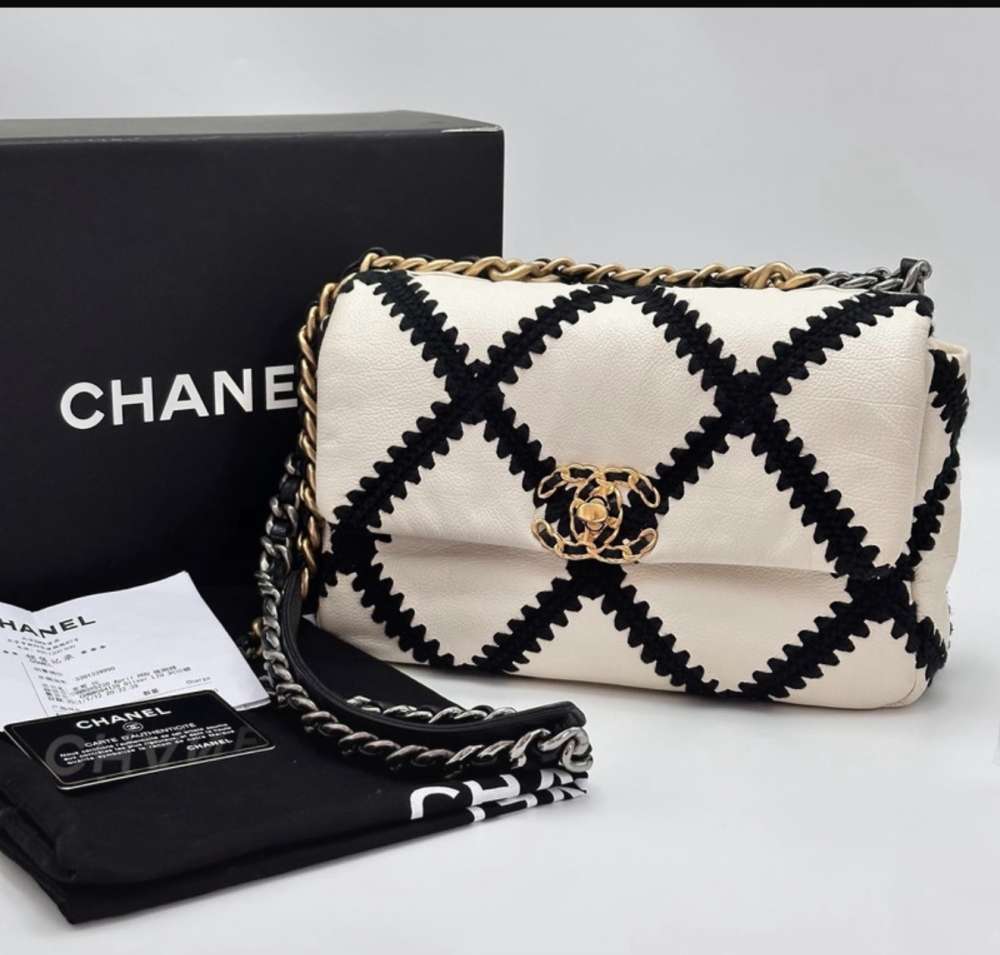 Chanel 19 médium