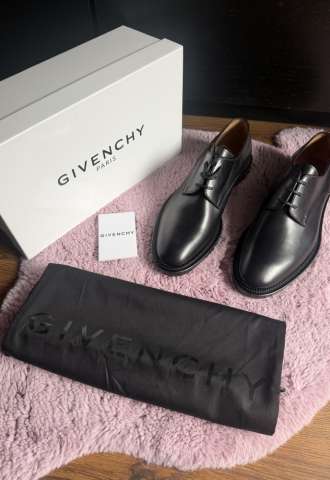 https://vipluxury.sk/Givenchy derby boots