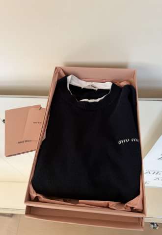 https://vipluxury.sk/Miu miu pulover