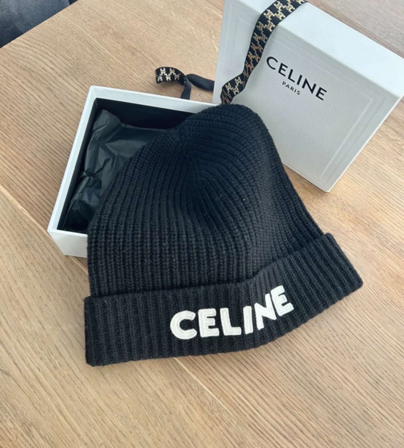 Celine čiapka