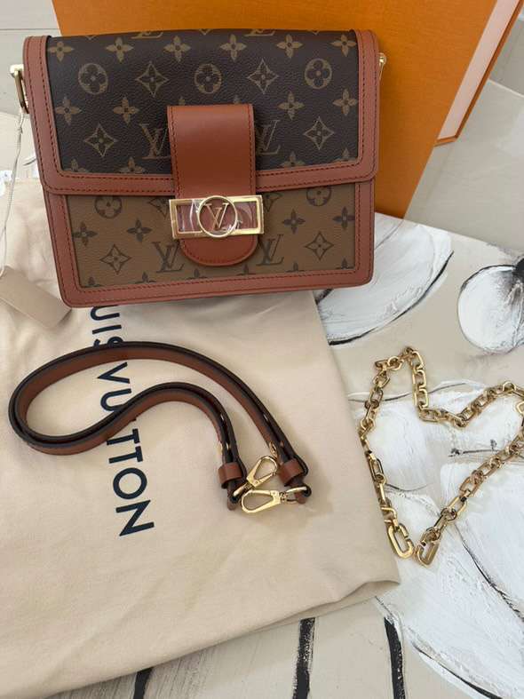 Louis Vuitton Dauphine MM
