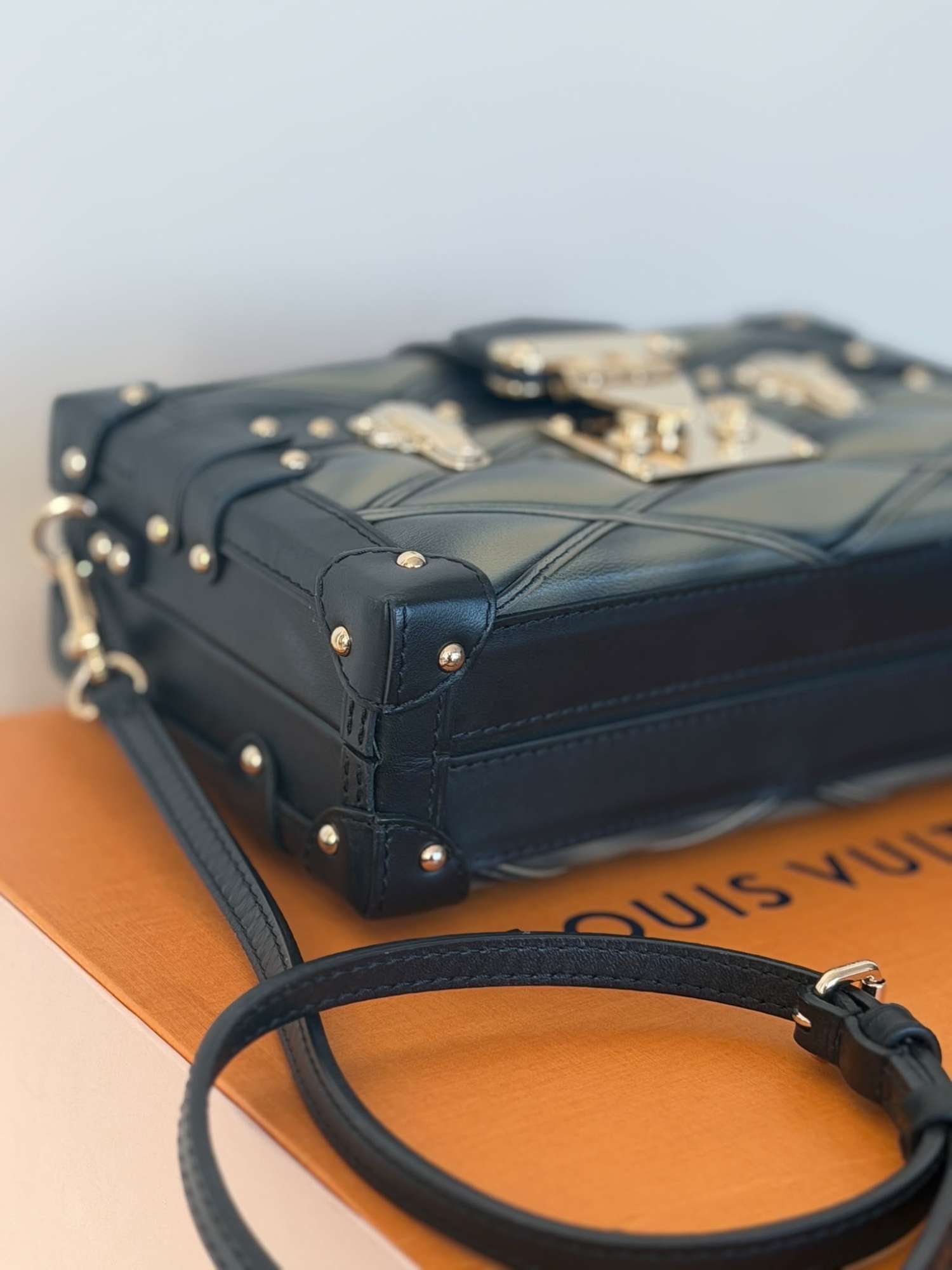 Louis Vuitton Petite Malle – kompletné balenie + doklad